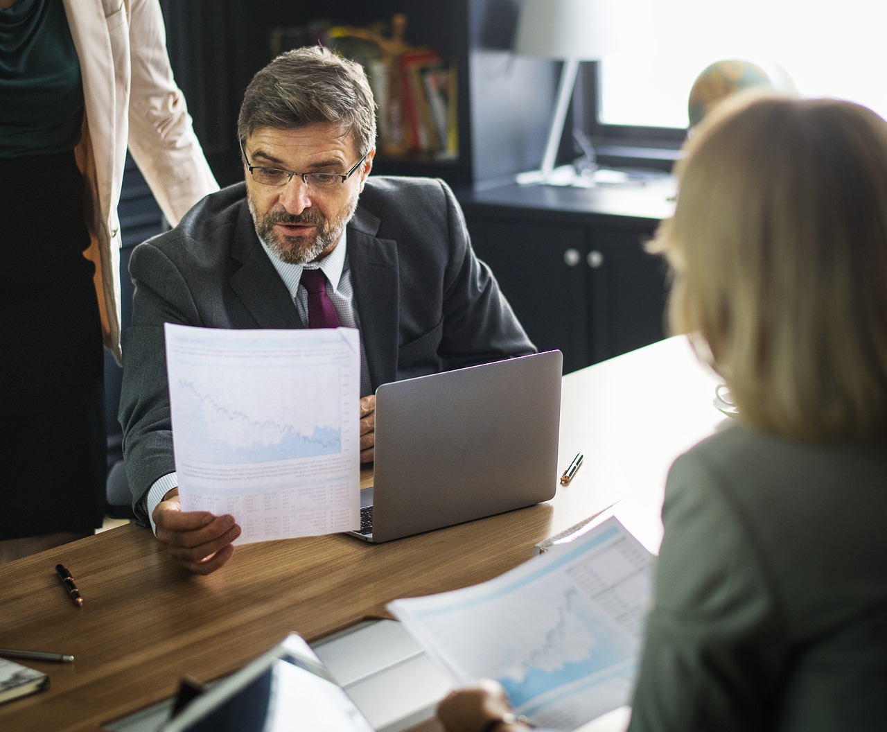 美国最新疫情死亡病例分析与概述