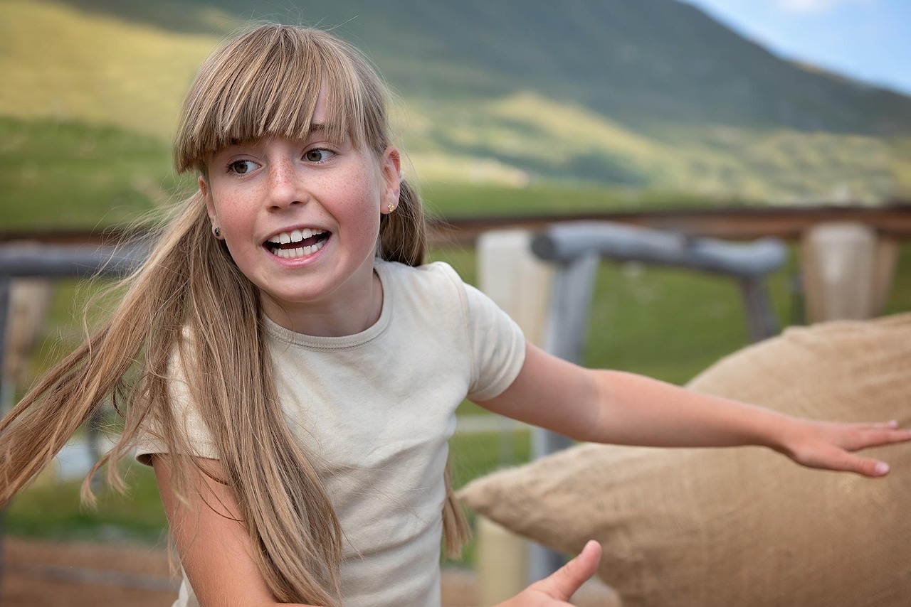 方绮雯最新动态,璀璨新星持续闪耀