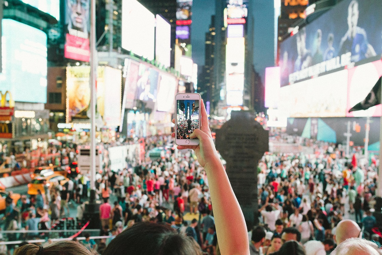 郑州最新人口概况,城市人口数量及变化分析