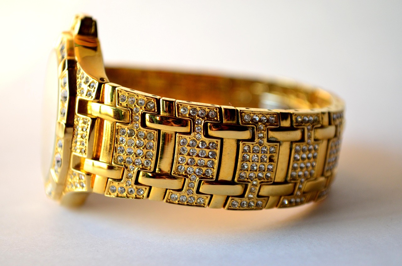 闪耀时尚与传统的完美结合,黄金最新手镯鉴赏