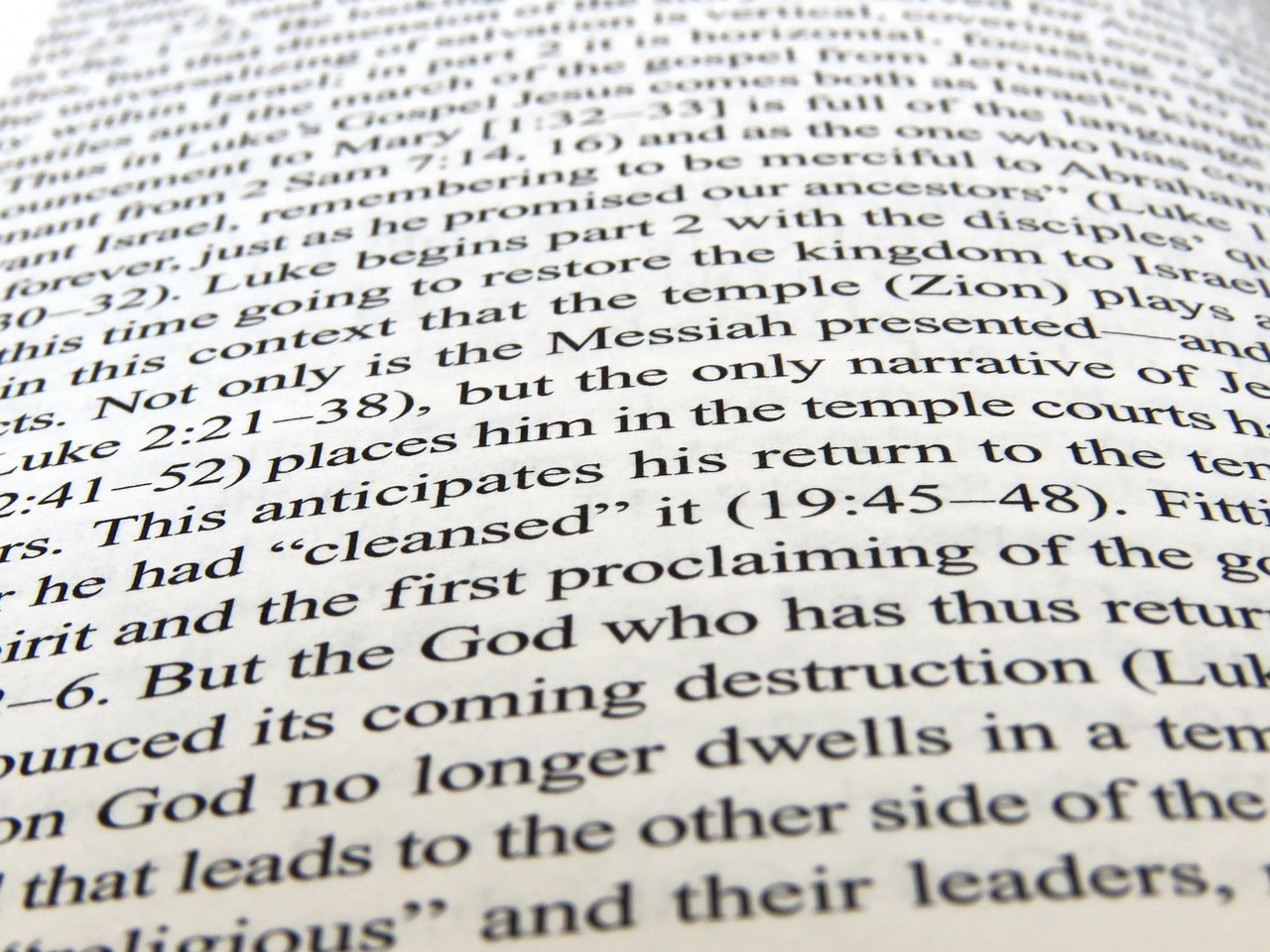 聚焦国内外热点事件与动态，时政播报最新消息十月版