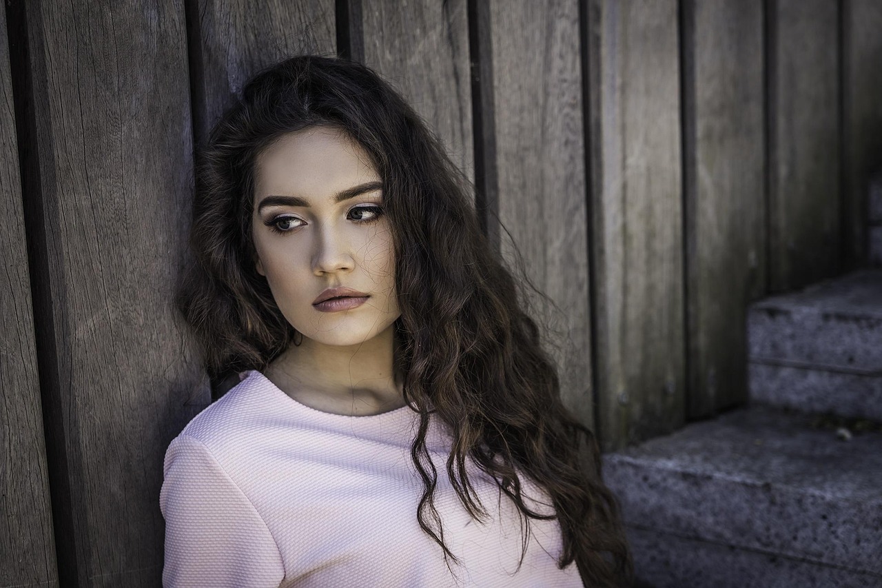 引领潮流的2019最新短发型女时尚魅力展现